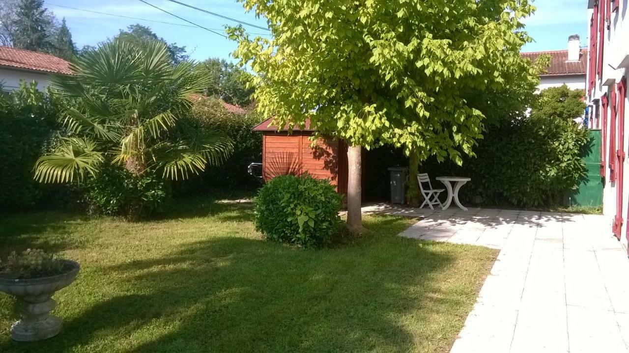 Agreable Appartement A Cambo Les Bains Kültér fotó
